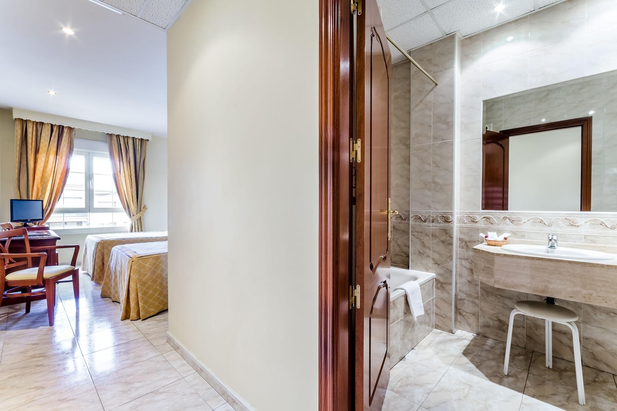 Roma Aurea Hotell Talavera de la Reina Exteriör bild