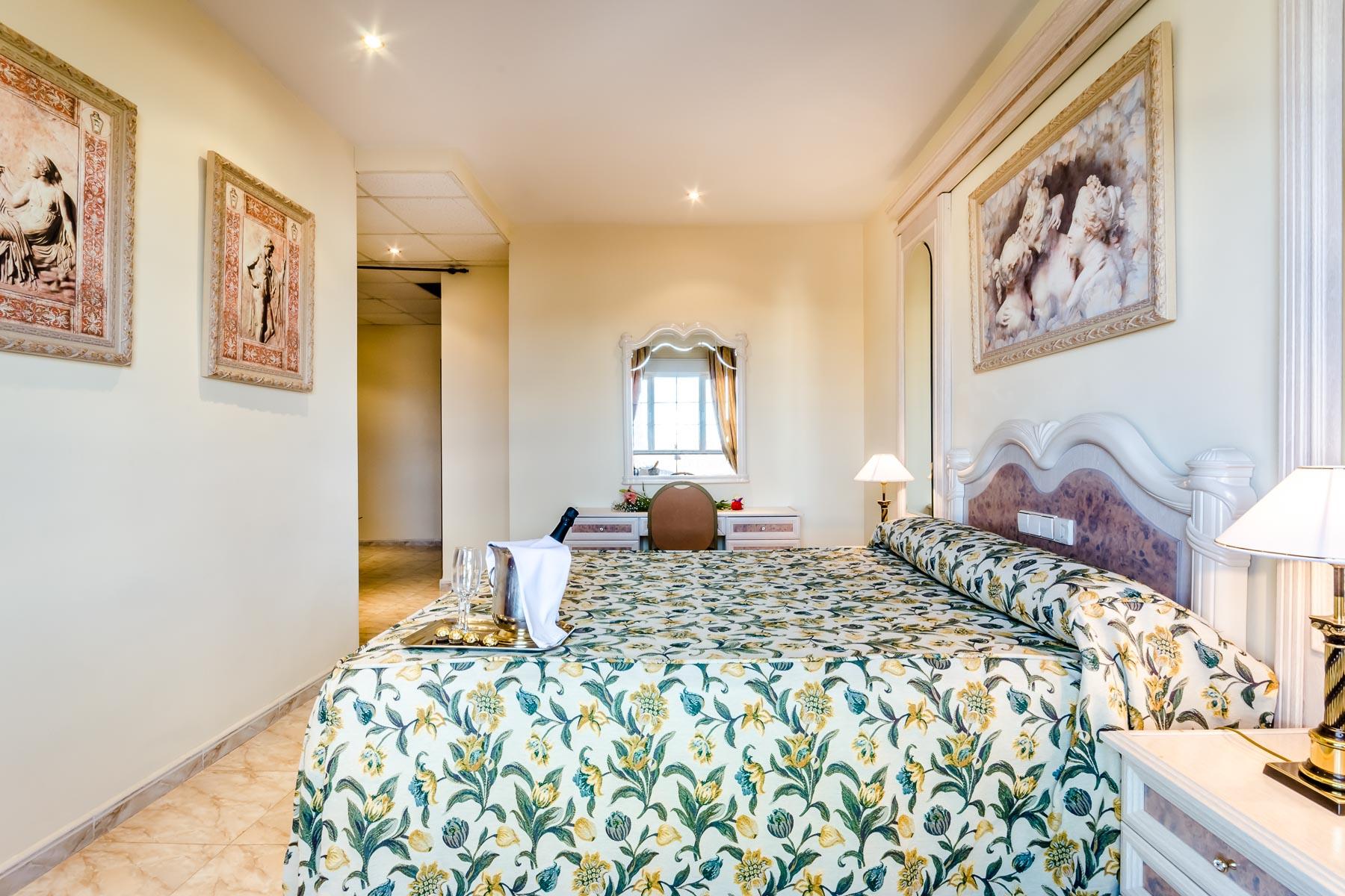 Roma Aurea Hotell Talavera de la Reina Exteriör bild