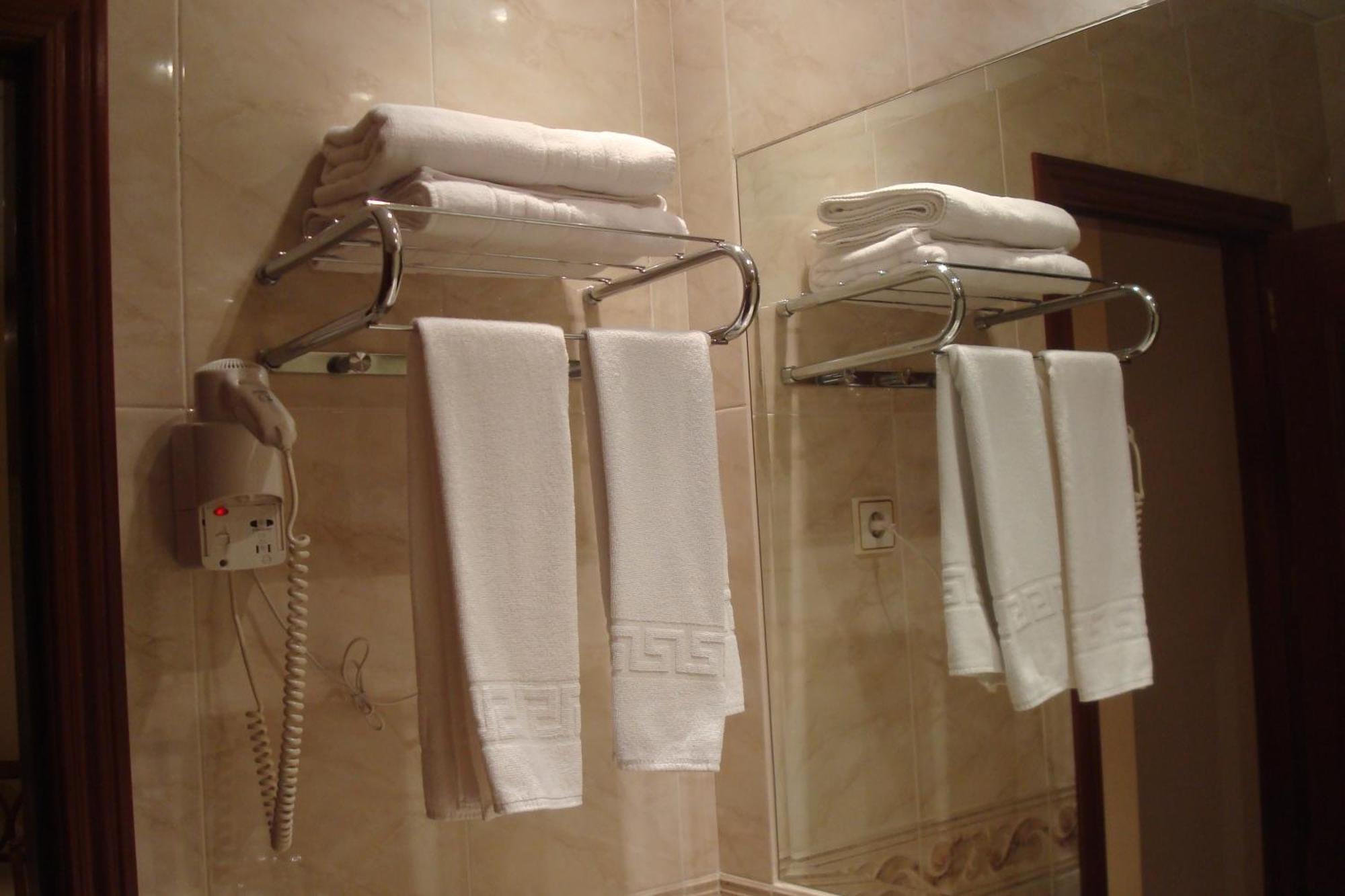 Roma Aurea Hotell Talavera de la Reina Exteriör bild