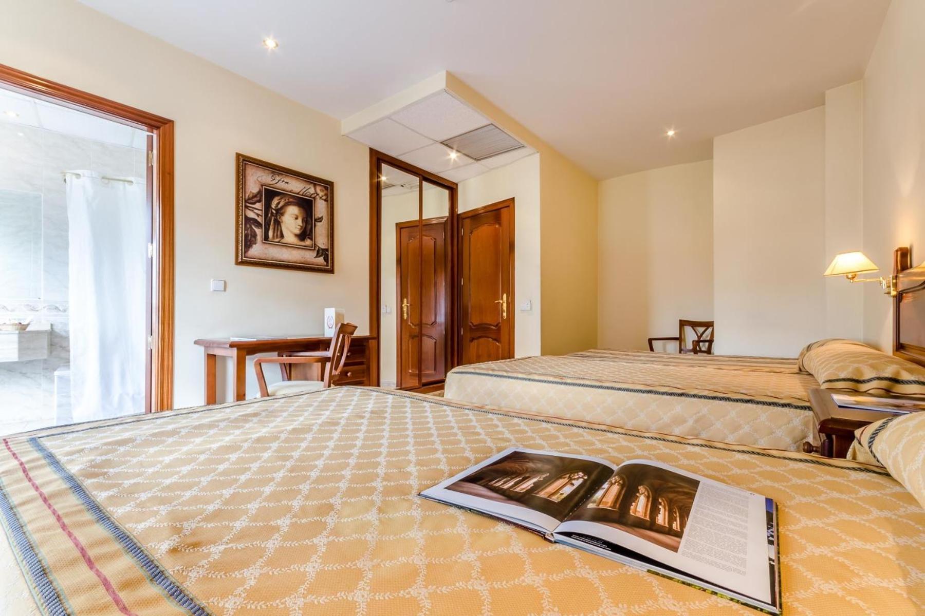 Roma Aurea Hotell Talavera de la Reina Exteriör bild